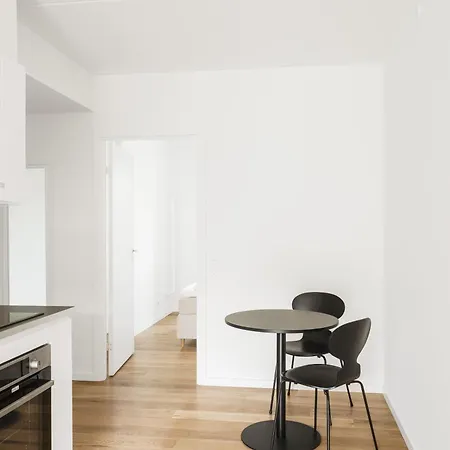 Apartment Fantastic 2-bed With Balcony